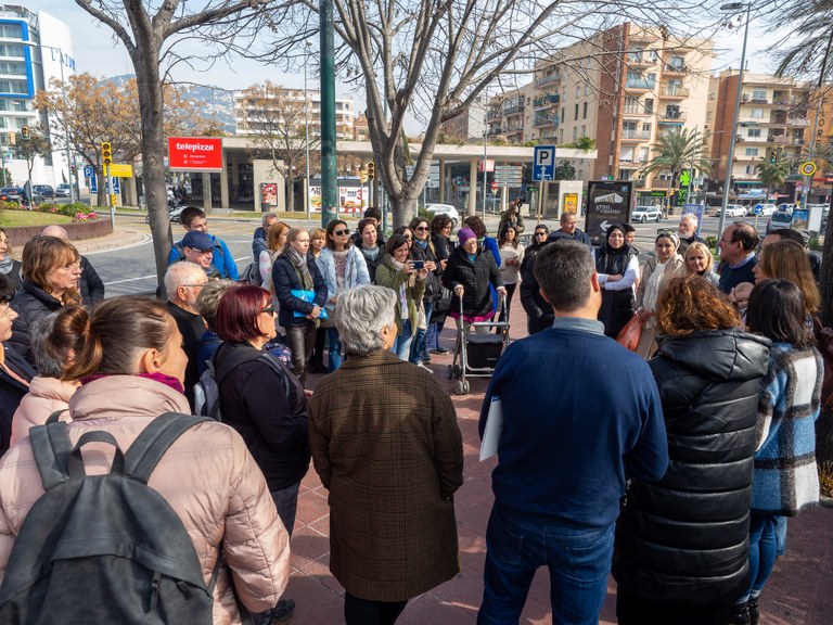 Sinaugura Un Mural A Lloret Per A Celebrar El Dia Internacional De La