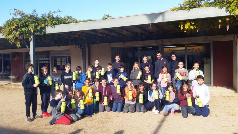 Instituts de Blanes, Lloret i Tordera se sumen al reciclatge d’oli domèstic amb ASPRONIS