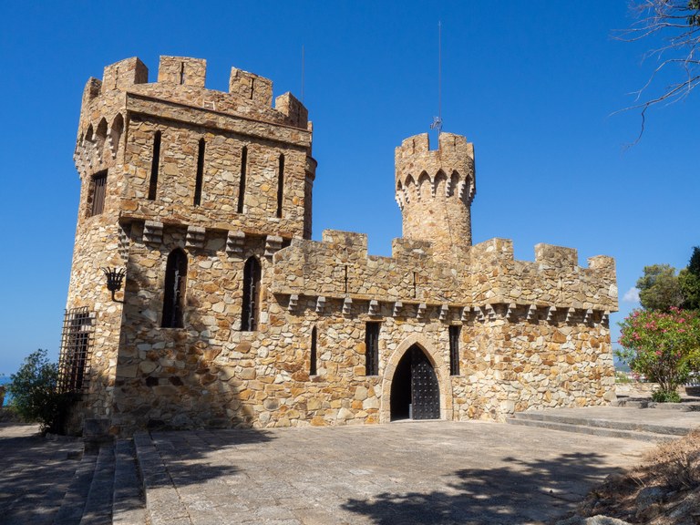 L’Ajuntament de Lloret de Mar torna a organitzar les visites guiades al Castell d’en Plaja després de l’èxit de l’anterior convocatòria