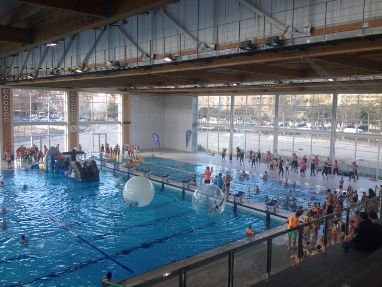 La Piscina de Lloret celebra el seu abonat 2.000 amb una jornada de portes obertes