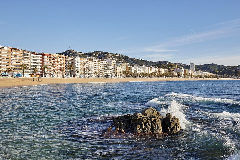 Els cossos de seguretat i emergències de Lloret salven un jove en parada cardiorespiratòria