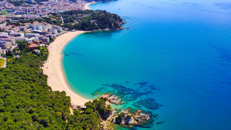 Lloret de Mar obté la bandera blava a totes les seves platges