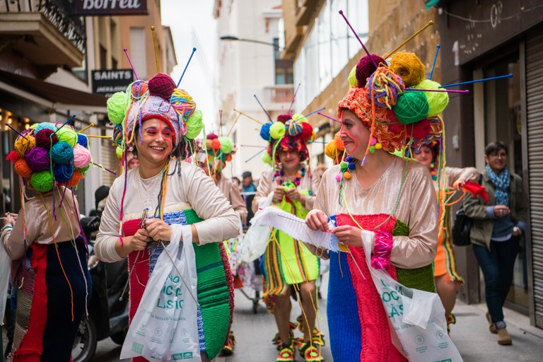 Últims dies per inscriure’s al Carnaval a la categoria de disfresses en el lloc de treball de Lloret 