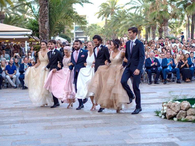 Ball de Plaça o Dansa de les Almorratxes